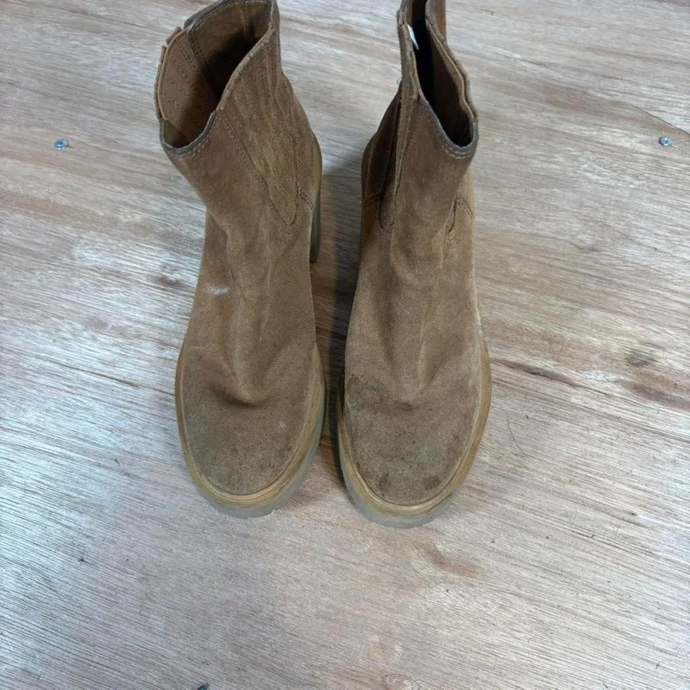 Dolce Vita Tan Suede Platform Lug Sole Block Heel Ankle Boots Womens Size 6.5